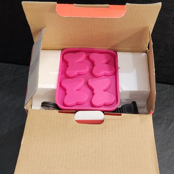 Disney DMG-7 Minnie Mouse Pink Cupcake Maker, Mini Liners & Molds NIB - Picture 5 of 8